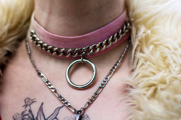 Pinky Chain Choker